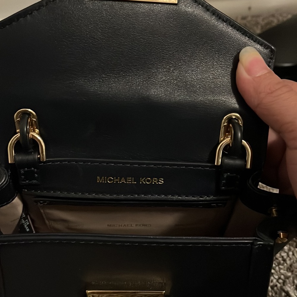 Authentic Michael Kors mini crossbody purse - Picture 4 of 11